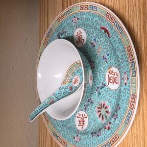 vintage Chinese Mun Shou (Wan Shou Wu Jiang) porcelain rice bowl